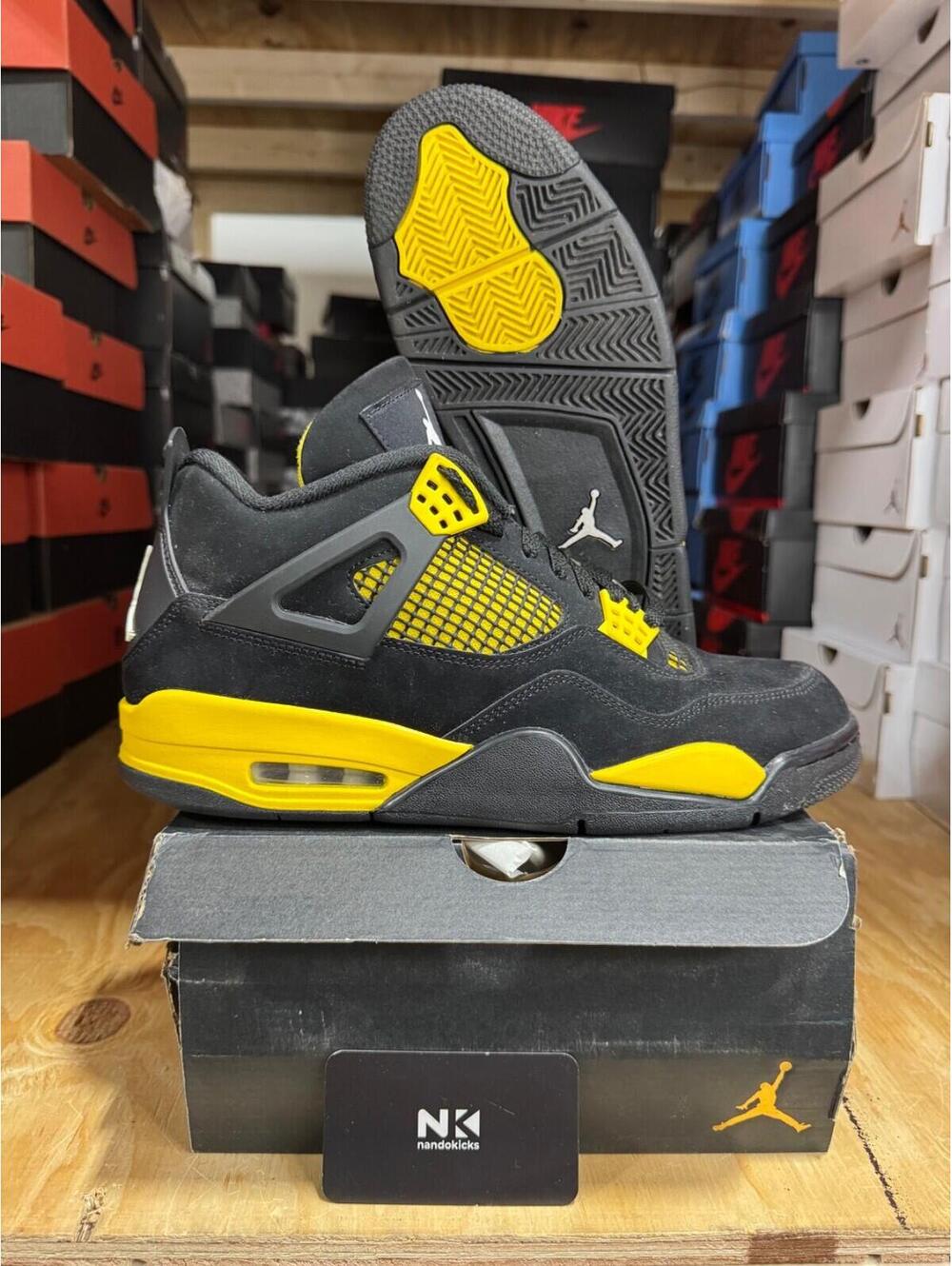 Air Jordan 4 Retro 'Thunder' 2023 USED W/ REP BOX MENS SIZE 10.5